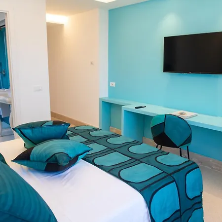 Couette-café Caporivo 3*